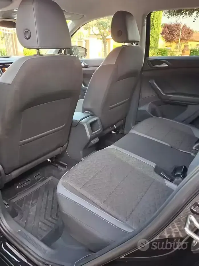 Usata VW T-Cross 110 CV (80 kW) 2023 Nero SUV