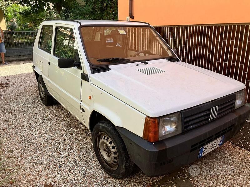 Usata Fiat Panda Young 54 CV (39 kW) 2001 Bianco Utilitaria