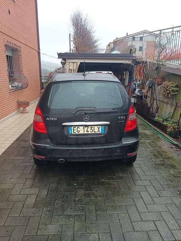 Usata Mercedes A180 Executive 109 CV (80 kW) 2011 Monovolume