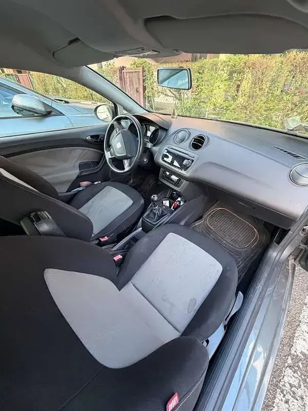 Usata Seat Ibiza SC Reference 75 CV (55 kW) 2012 Grigio Utilitaria
