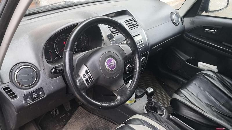 Usata Fiat Sedici Dynamic 120 CV (88 kW) 2008 Nero SUV