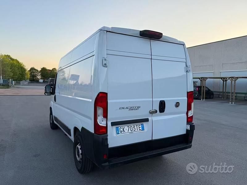 Usata Fiat Ducato 140 CV (102 kW) 2022 Bianco Furgone