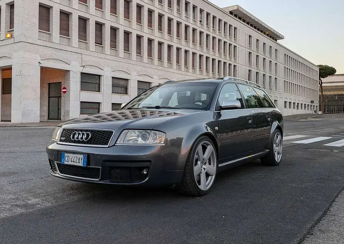 Usata Audi RS6 Ambiente 450 CV (330 kW) 2002 Grigio Station wagon