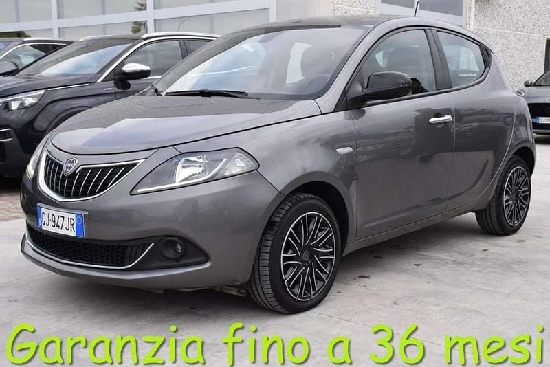 Grigio Usata 2022 Lancia Ypsilon S Due volumi | 11.400 € (Buon prezzo) - Immagine 1/4