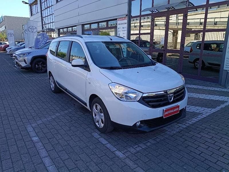 Usata Dacia Lodgy Ambiance 101 CV (74 kW) 2016 Bianco Monovolume