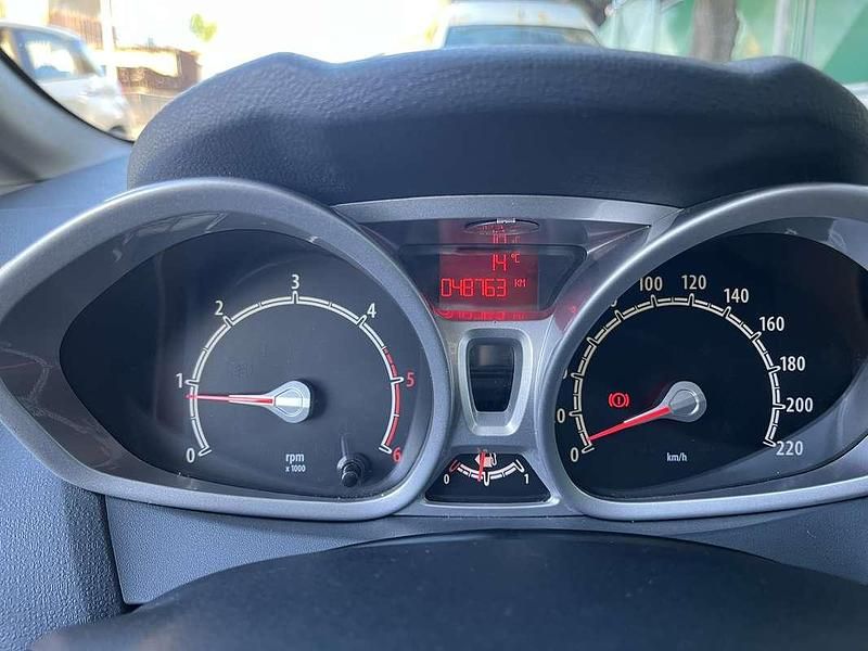 Usata Ford Fiesta Titanium 68 CV (50 kW) 2010 Berlina