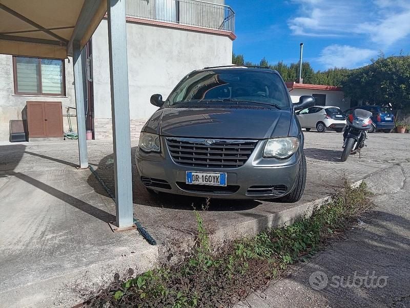Usata Chrysler Grand Voyager 2008 Monovolume