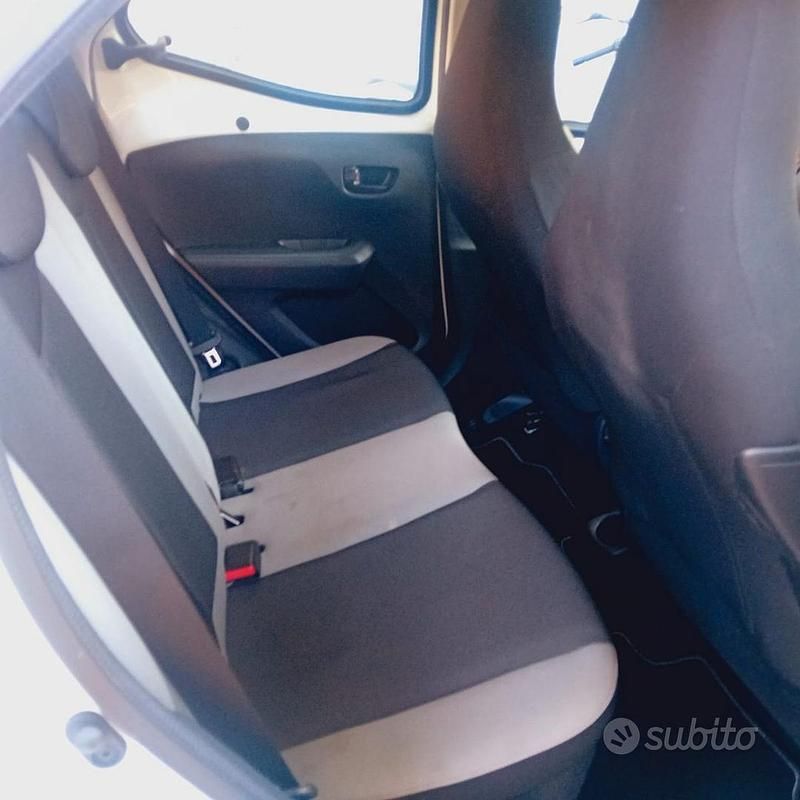 Usata Toyota Aygo 69 CV (50 kW) 2016 Utilitaria