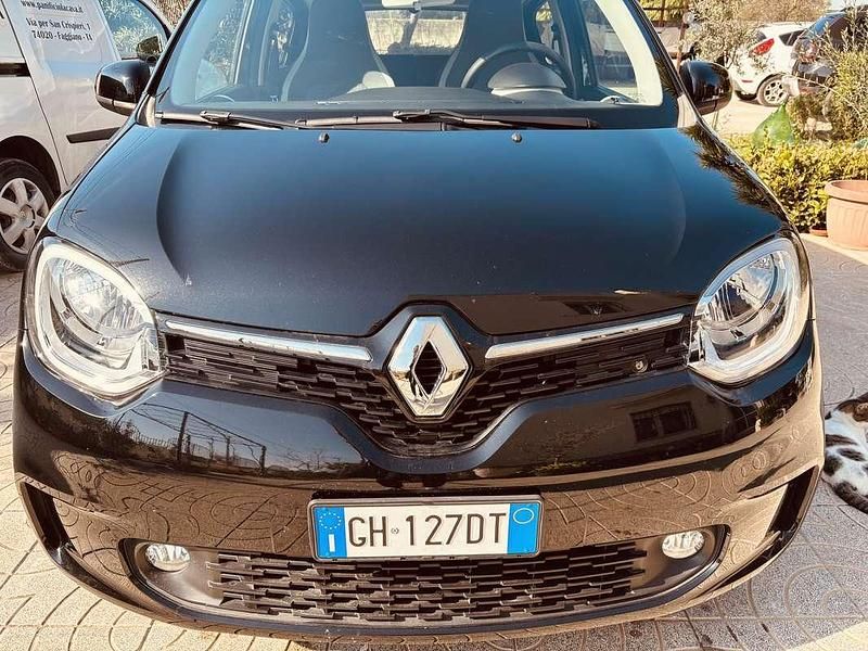Usata Renault Twingo Zen 30 kW (42 CV) 2021 Nero Utilitaria