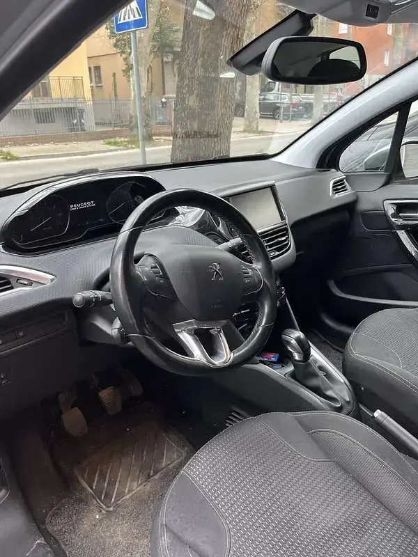 Usata Peugeot 208 Active 75 CV (55 kW) 2020 Utilitaria