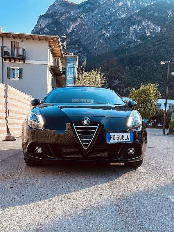 Usata Alfa Romeo Giulietta Distinctive 120 CV (88 kW) 2016 Utilitaria