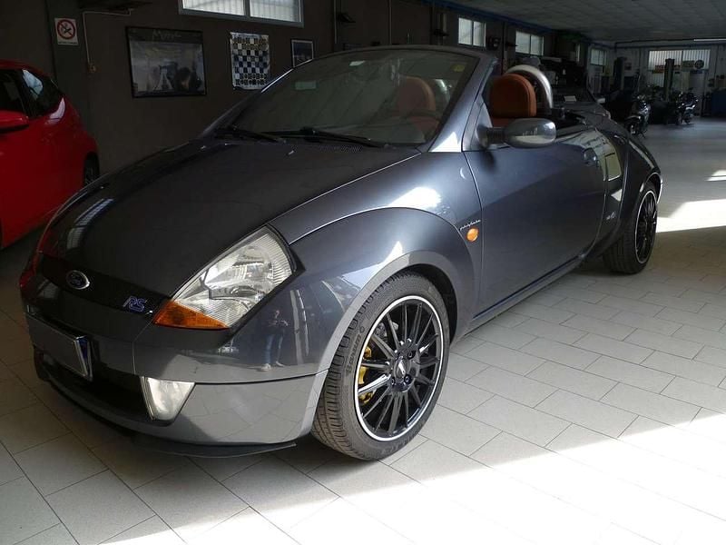 Begagnad Ford StreetKa S 95 HK (69 kW) 2003 Grå Cab