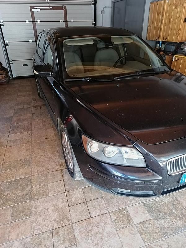 Usata Volvo V50 136 CV (100 kW) 2003 Nero Station wagon
