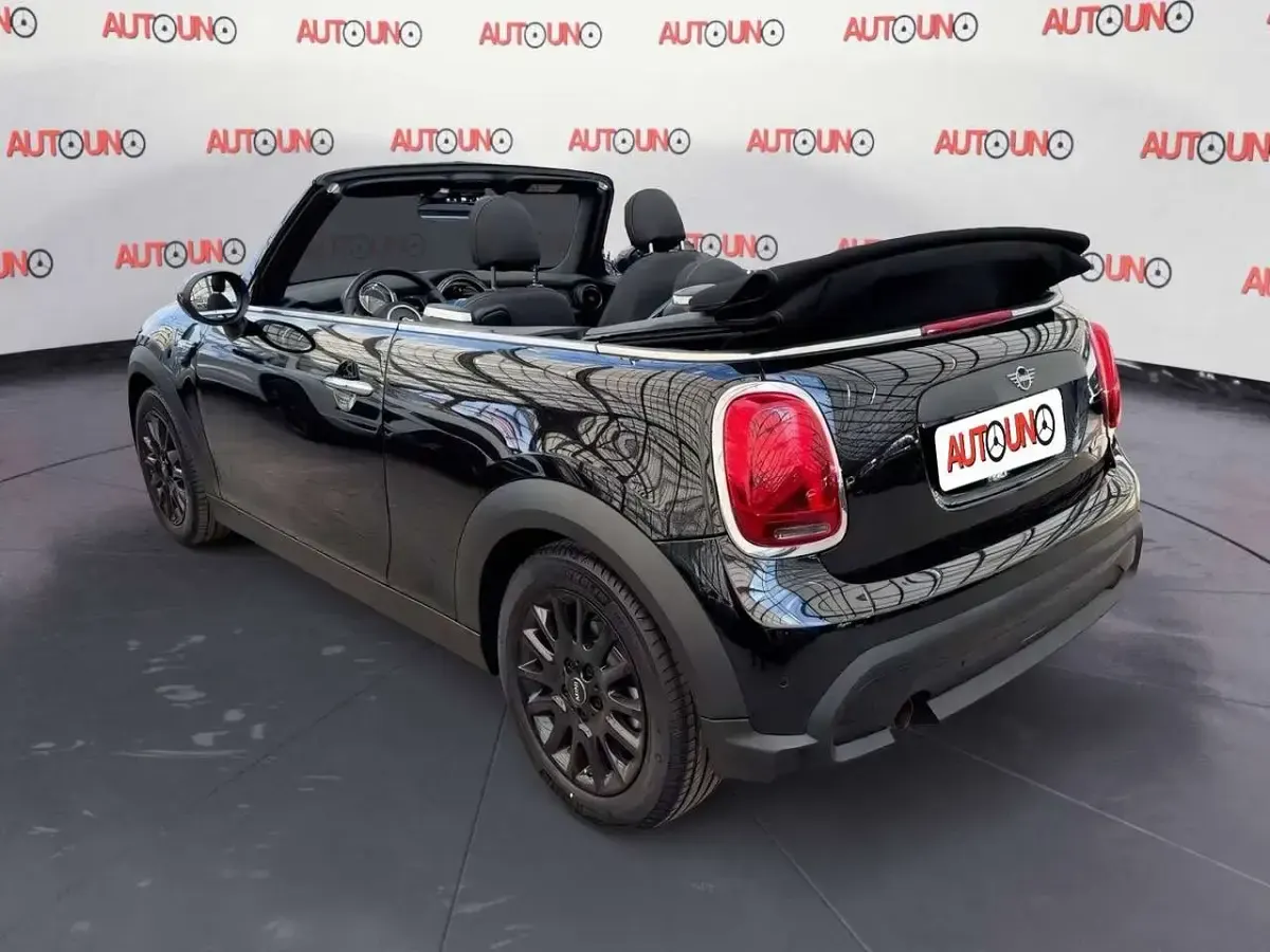 Usata Mini One Cabriolet 102 CV (75 kW) 2022 Nero Cabrio
