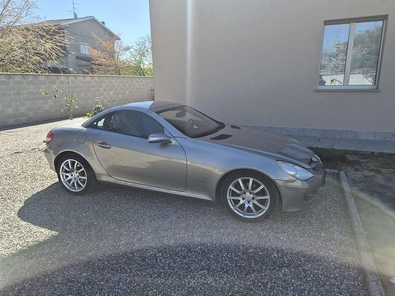Usata Mercedes SLK200 163 CV (119 kW) 2005 Beige Cabrio