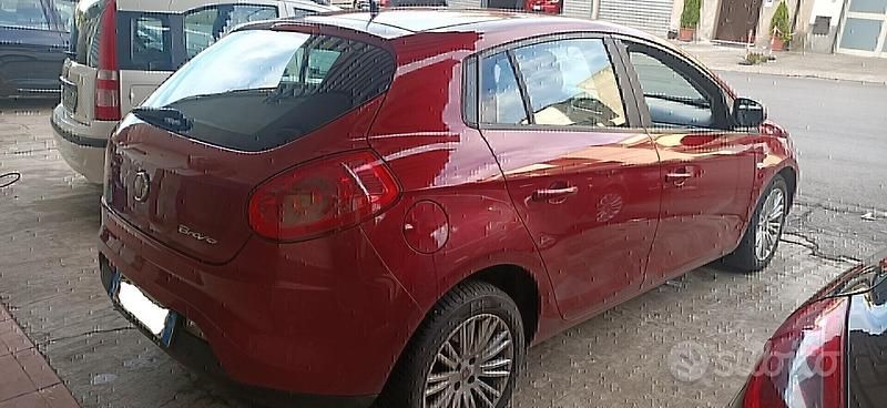 Usata Fiat Bravo Dynamic 120 CV (88 kW) 2011 Rosso Utilitaria