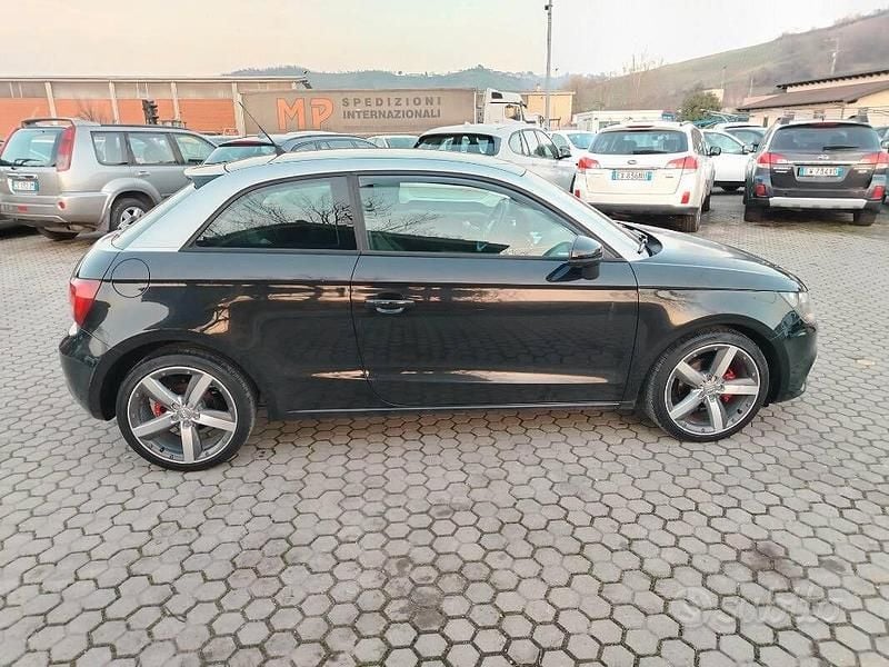 Usata Audi A1 Attraction 86 CV (63 kW) 2011 Grigio Utilitaria