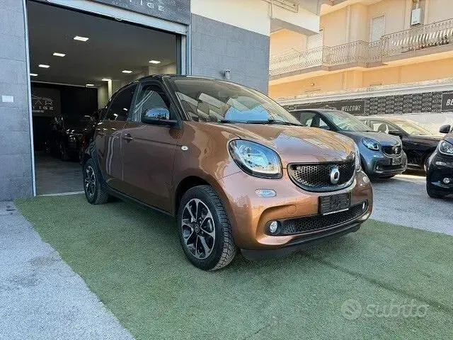 Usata Smart ForFour Prime 90 CV (66 kW) 2016 Marrone Utilitaria