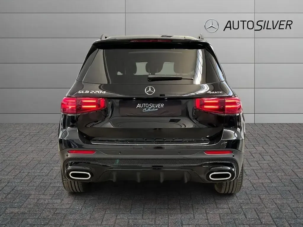 Usata Mercedes GLB220 AMG Line Premium Plus 190 CV (139 kW) 2024 Nero / metallizzato SUV