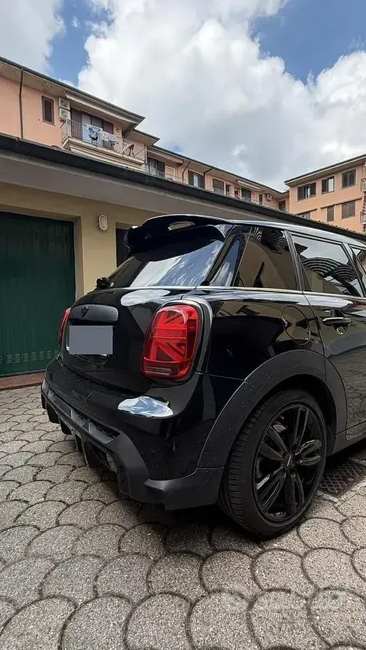 Usata Mini Cooper 102 CV (75 kW) 2021 Nero Utilitaria