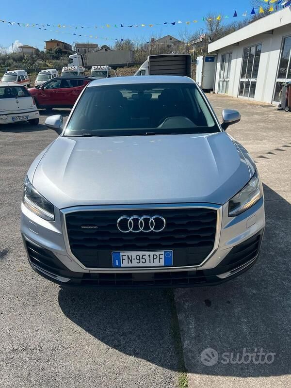 Usata Audi Q2 Business 150 CV (110 kW) 2018 Argento SUV