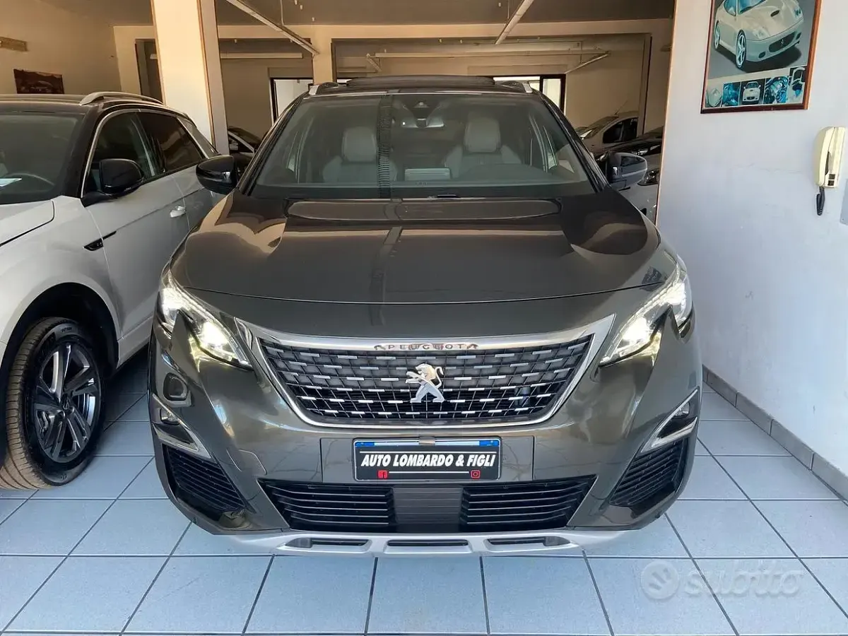 Usata Peugeot 3008 GT-line 120 CV (88 kW) 2017 Marrone SUV