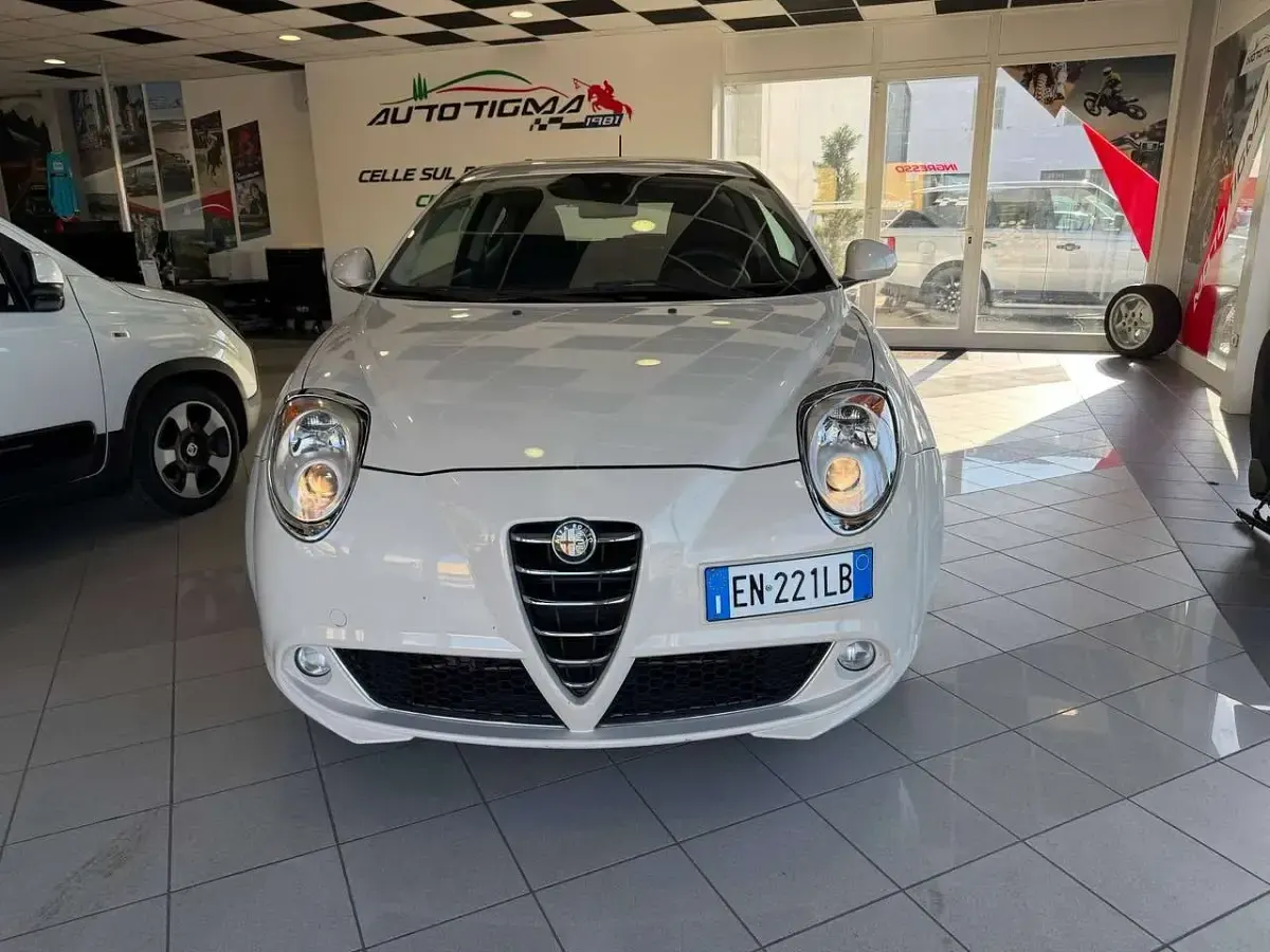 Usata Alfa Romeo MiTo Super 79 CV (58 kW) 2012 Beige Utilitaria
