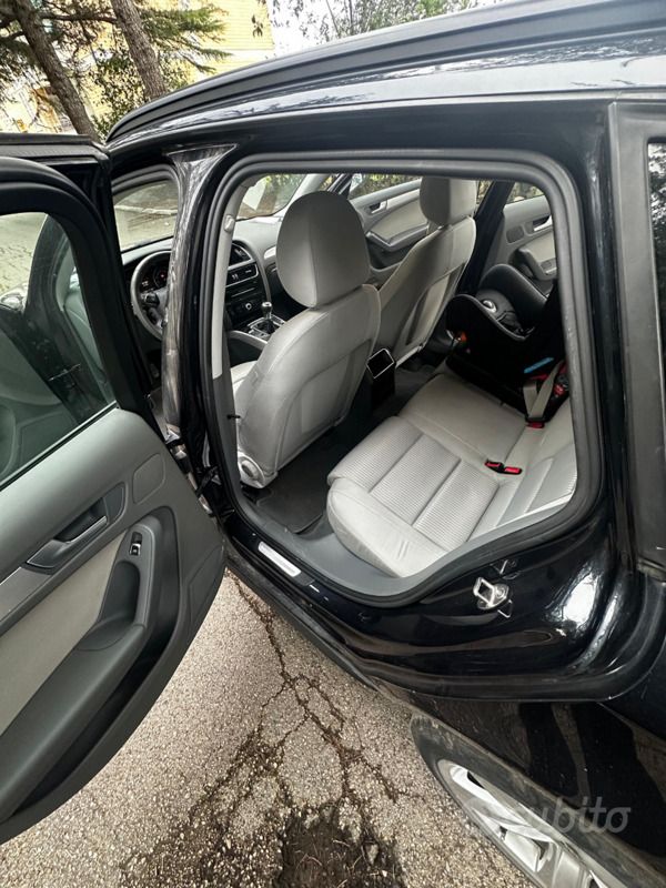 Usata Audi A4 177 CV (130 kW) 2012 Blu Station wagon