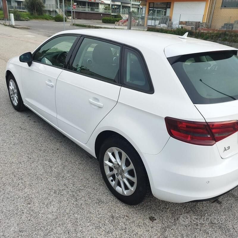 Usata Audi A3 Sportback Ambiente 116 CV (85 kW) 2015 Bianco Utilitaria