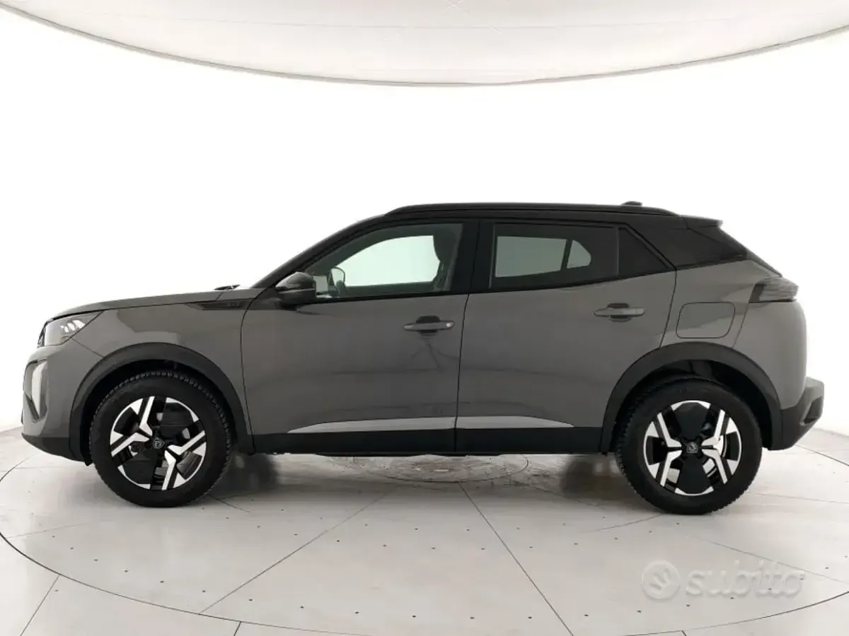 Usata Peugeot 2008 GT 131 CV (96 kW) 2024 Grigio SUV
