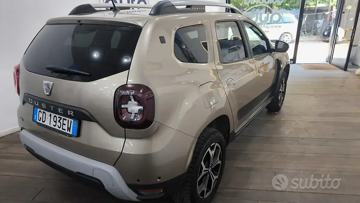 Usata Dacia Duster Anniversary 101 CV (74 kW) 2020 Giallo SUV