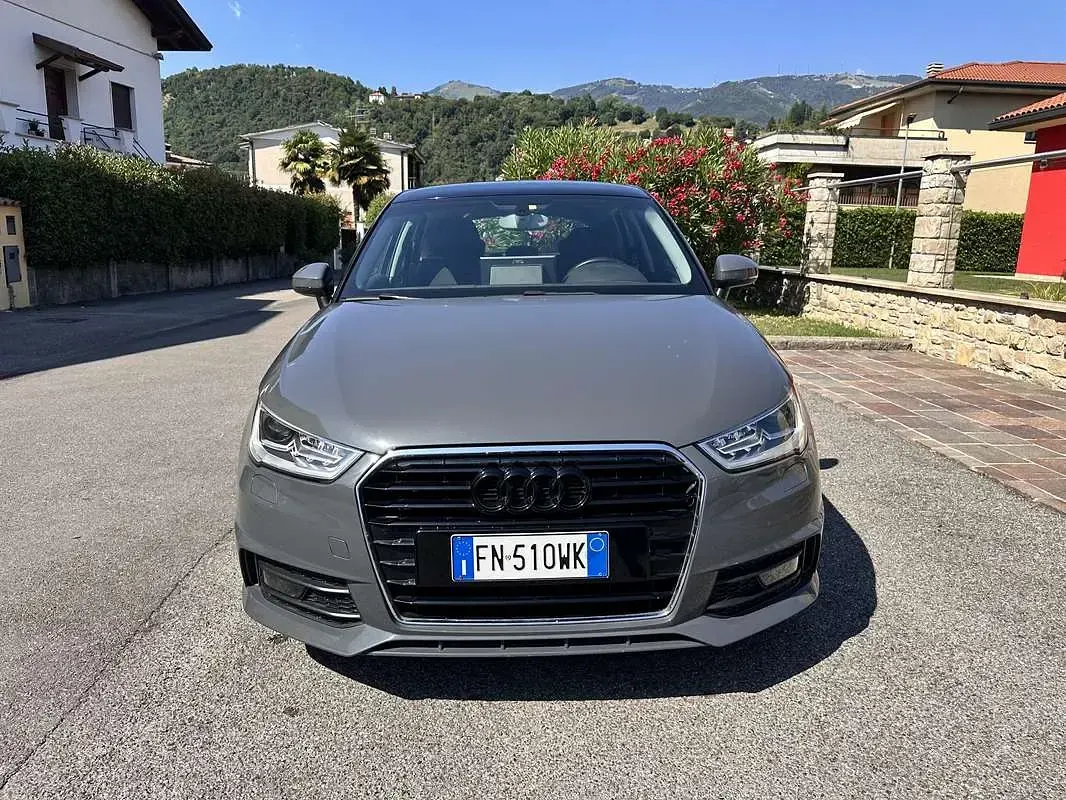 Usata Audi A1 Sportback Admired 90 CV (66 kW) 2018 Grigio Utilitaria