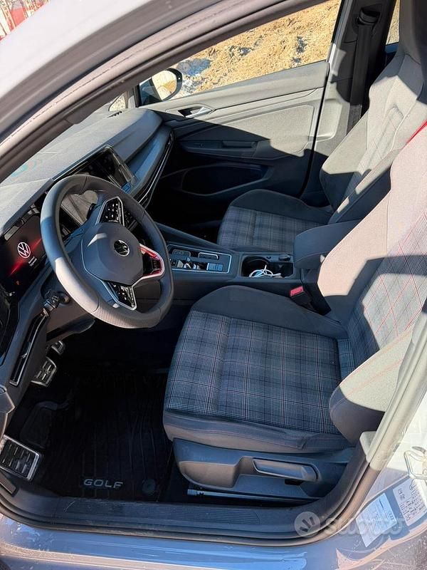 Usata VW Golf VIII GTI 245 CV (180 kW) 2022 Grigio Berlina