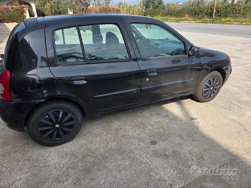 Usata Renault Clio II 2002 Nero Utilitaria