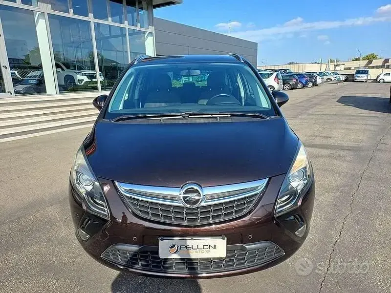 Usata Opel Zafira Tourer 150 CV (110 kW) 2014 Marrone Monovolume