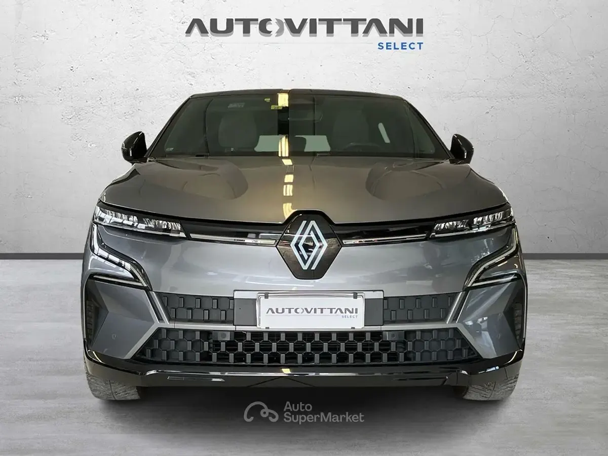 Usado Renault Megane E-Tech Techno 55 kW (75 CV) 2023 Gris Berlina