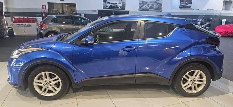 Usata Toyota C-HR Active 98 CV (72 kW) 2020 Blu SUV
