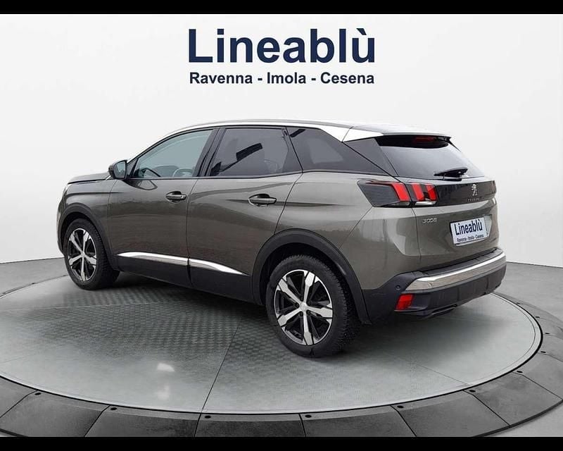 Usata Peugeot 3008 Allure 131 CV (96 kW) 2019 Verde SUV