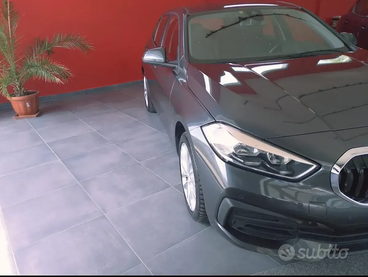 Usata BMW 120 Advantage 190 CV (139 kW) 2020 Grigio Utilitaria