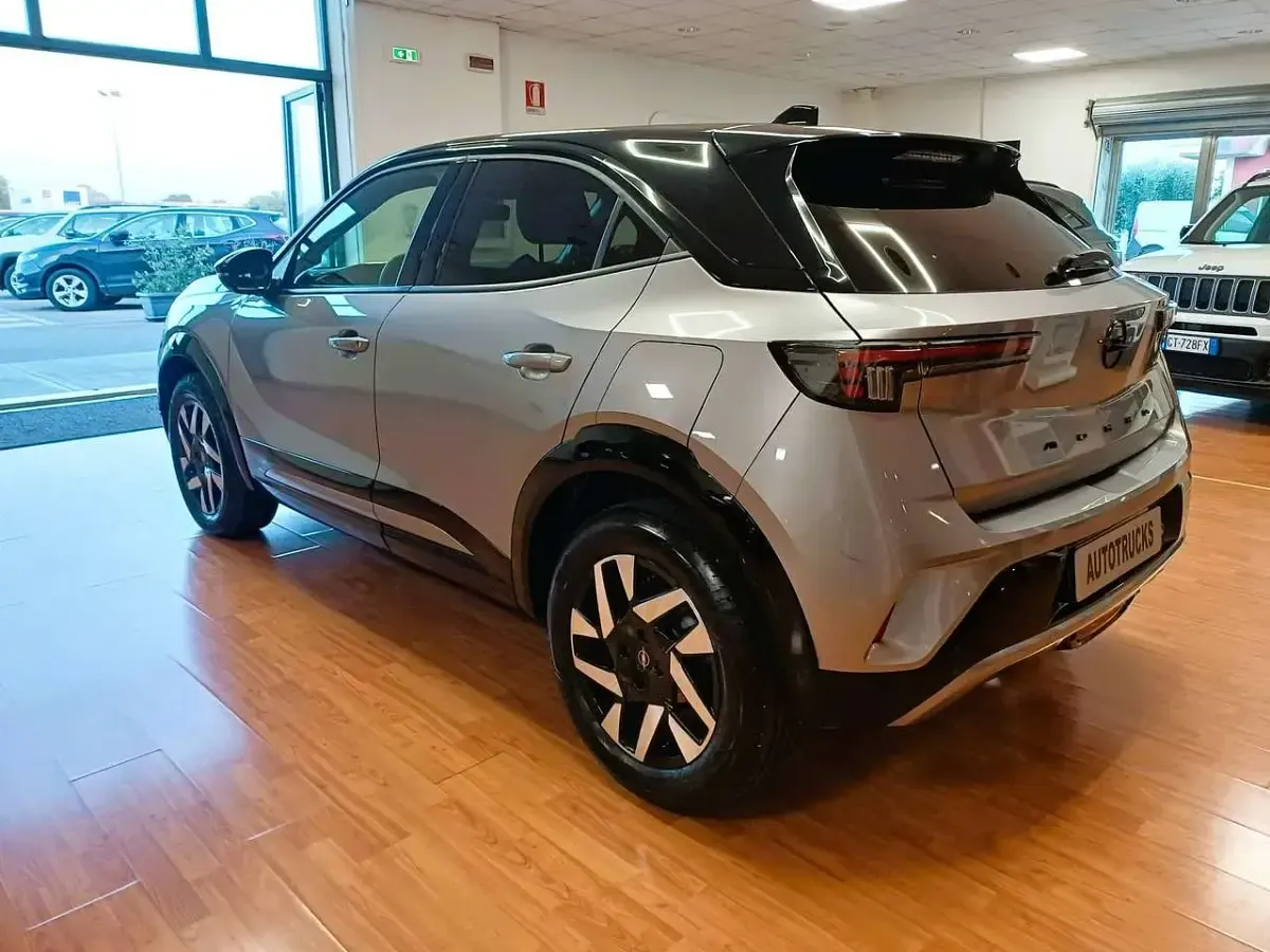 Usata Opel Mokka Edition 131 CV (96 kW) 2025 Grigio SUV