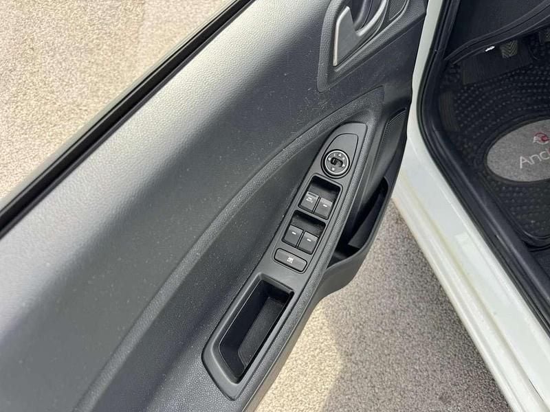 Usata Hyundai i20 Style 75 CV (55 kW) 2017 Bianco Utilitaria