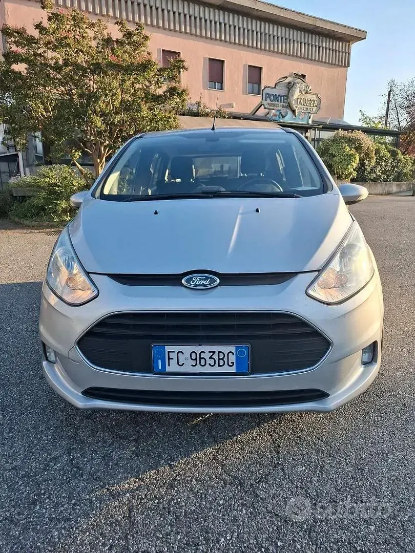Usata Ford B-MAX 90 CV (66 kW) 2016 Grigio Monovolume