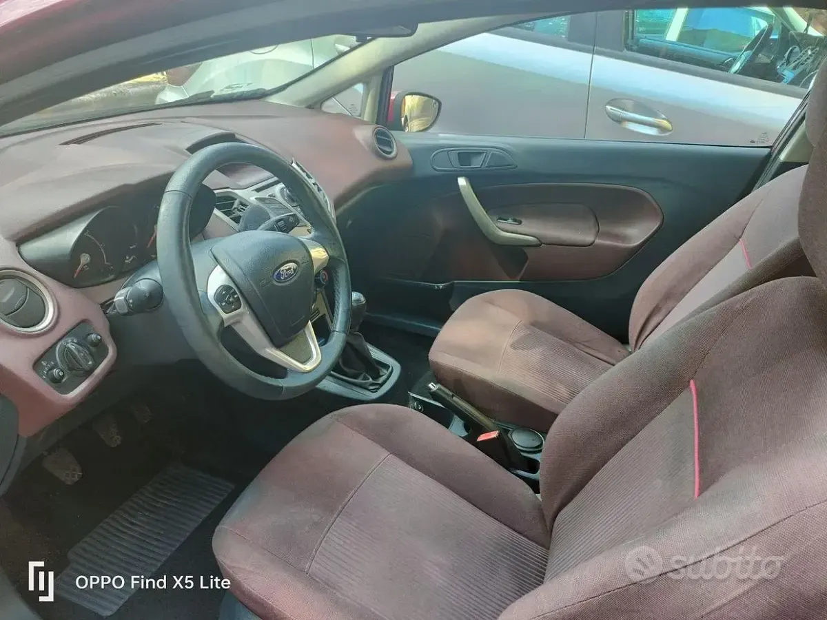 Usata Ford Fiesta 95 CV (69 kW) 2011 Rosso Berlina