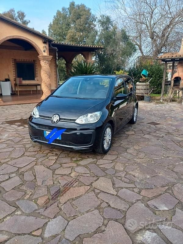 Begagnad VW up! 65 HK (47 kW) 2021 Halvkombi