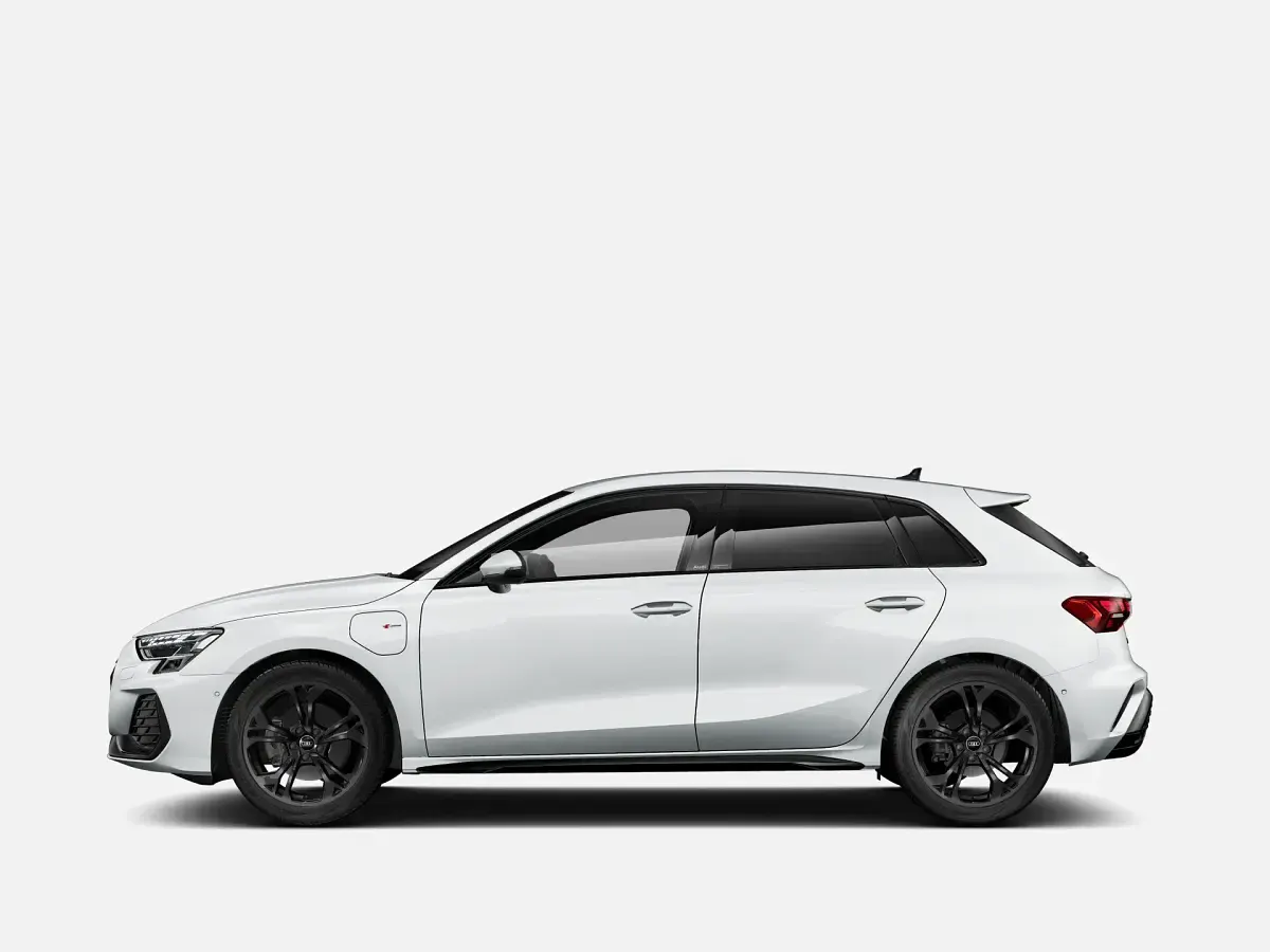 Nuova Audi A3 S-Line 204 CV (150 kW) 2026 Bianco ghiaccio metallizzato