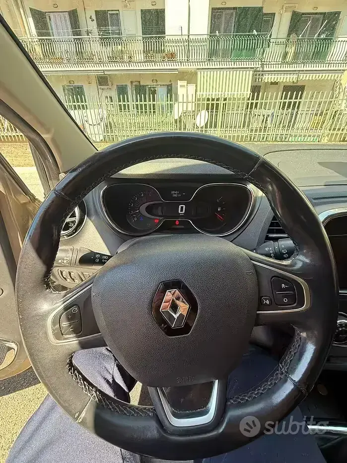 Usata Renault Captur 110 CV (80 kW) 2016 SUV