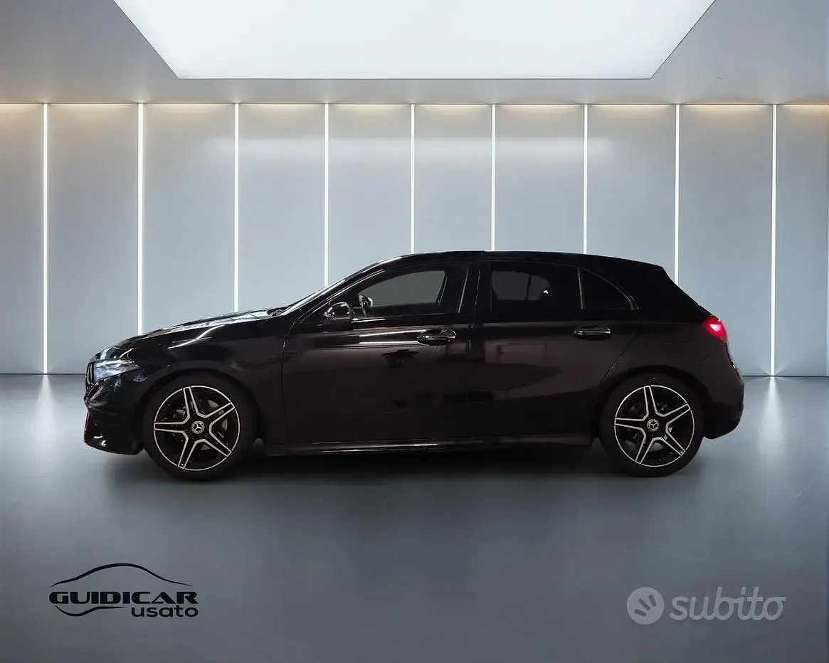 Usata Mercedes A180 AMG line 116 CV (85 kW) 2023 Nero Monovolume