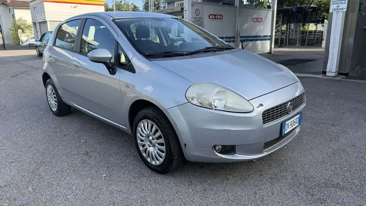 Usata Fiat Grande Punto Active 77 CV (56 kW) 2009 Utilitaria