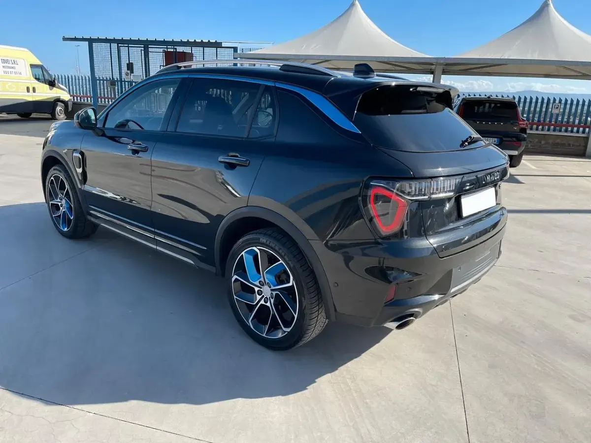Usata Lynk & Co 01 179 CV (131 kW) 2024 Nero SUV