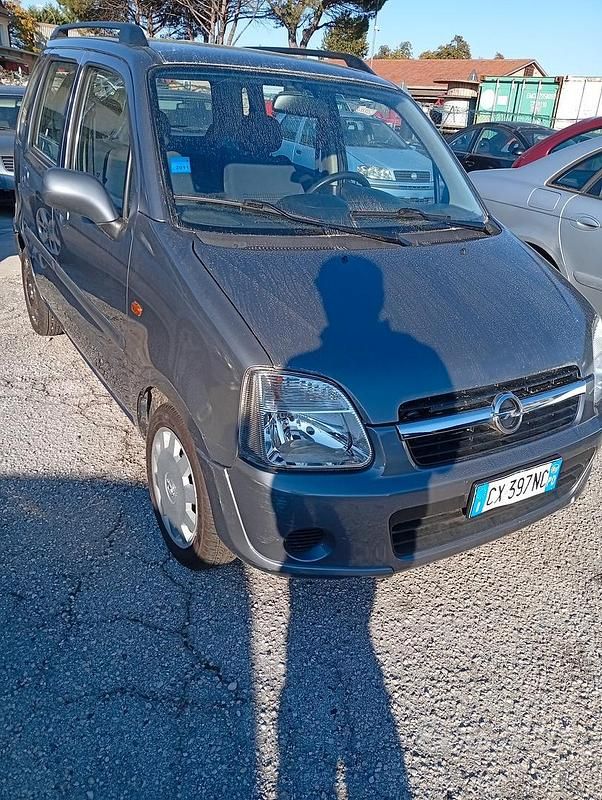 Usata Opel Agila 65 CV (47 kW) 2005 Utilitaria